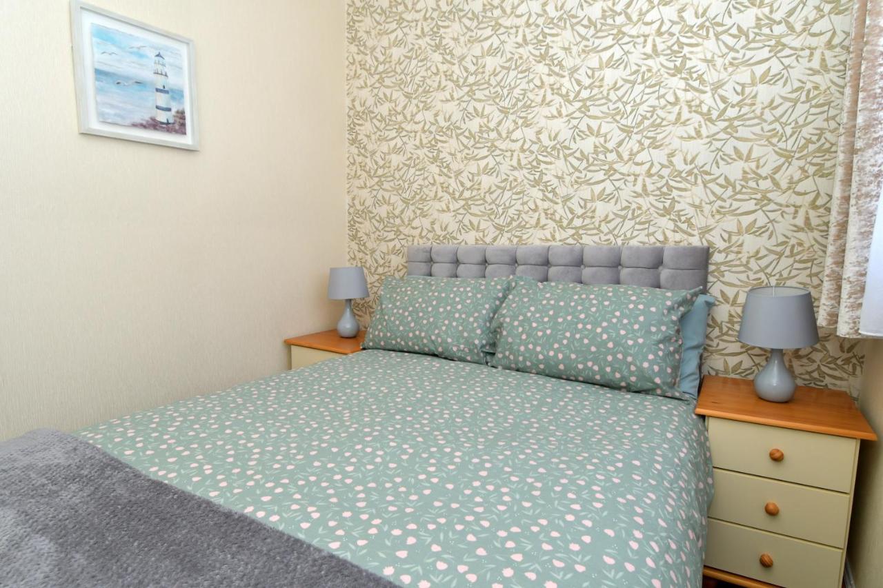 Lovely 2 Bed Chalet In Bridlington Free Electric Exterior photo
